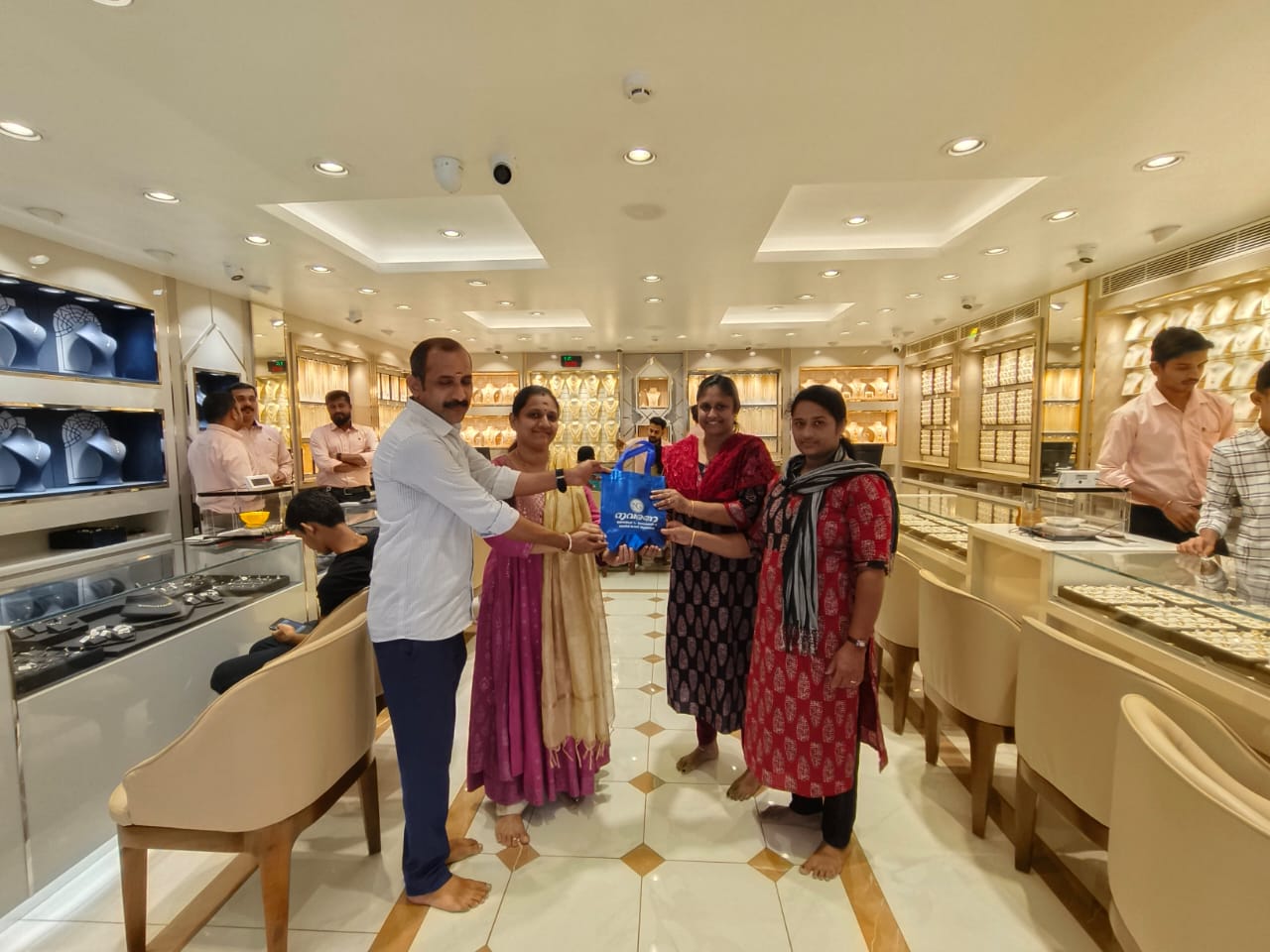 Navarathna Gold and Diamonds Jewellery