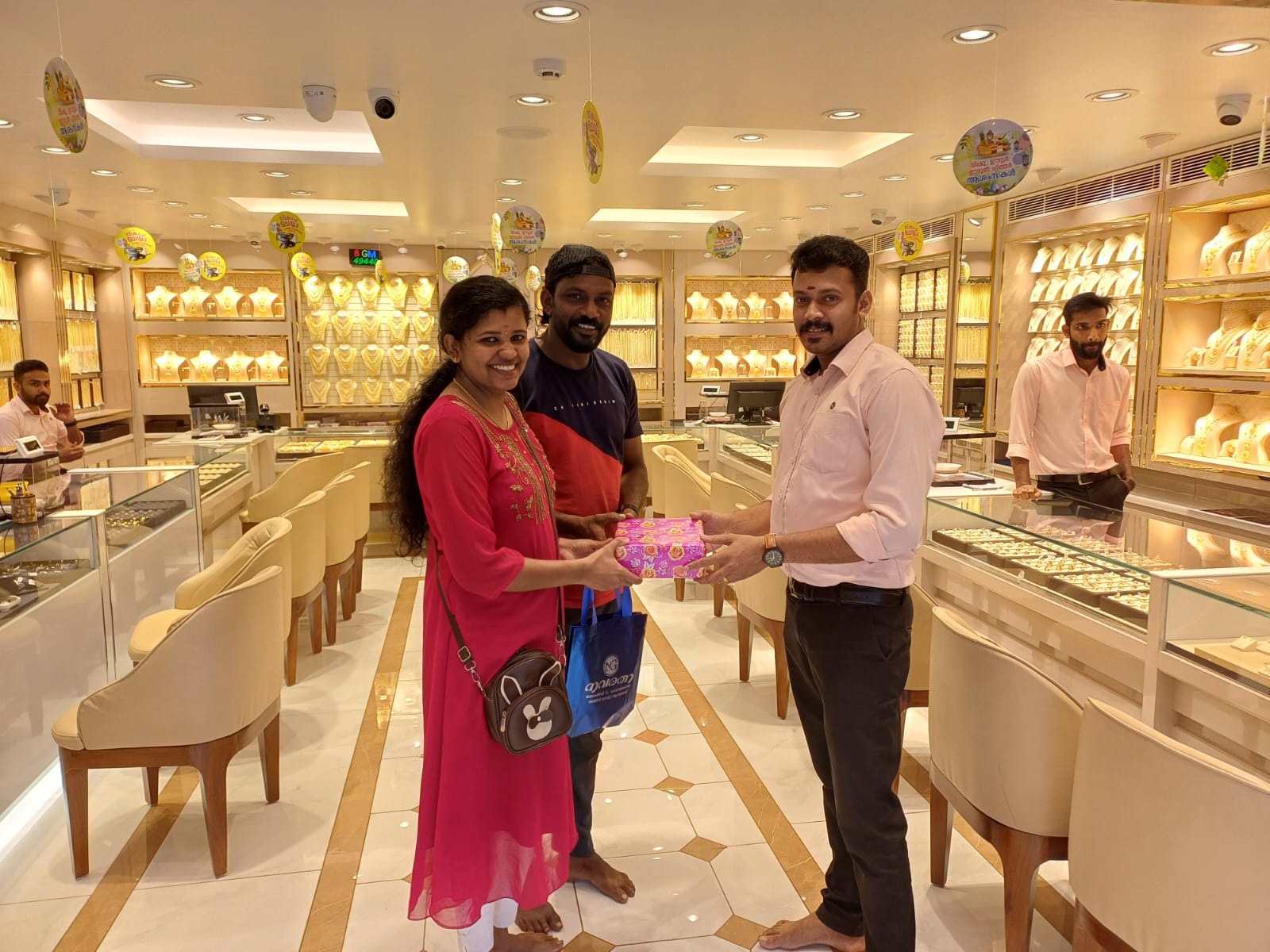 Navarathna Gold and Diamonds Jewellery