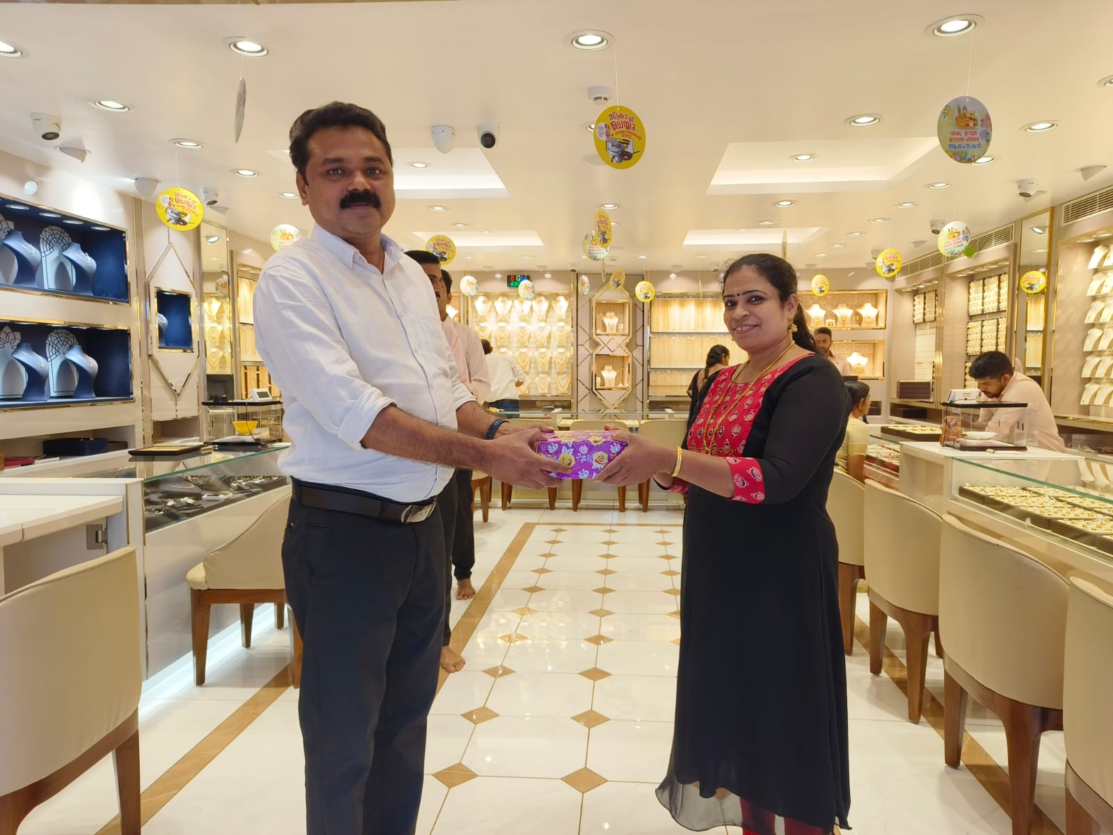 Navarathna Gold and Diamonds Jewellery