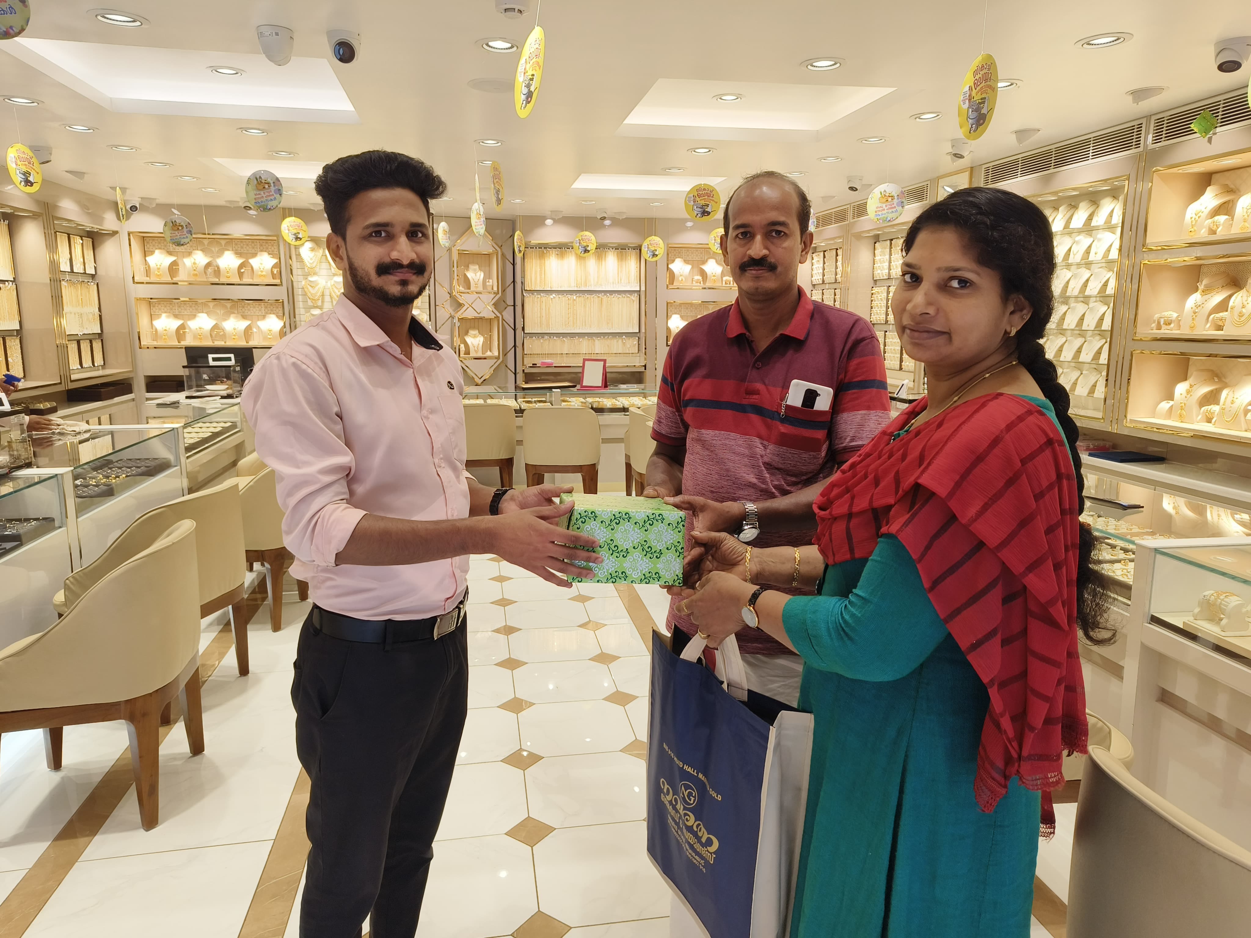 Navarathna Gold and Diamonds Jewellery