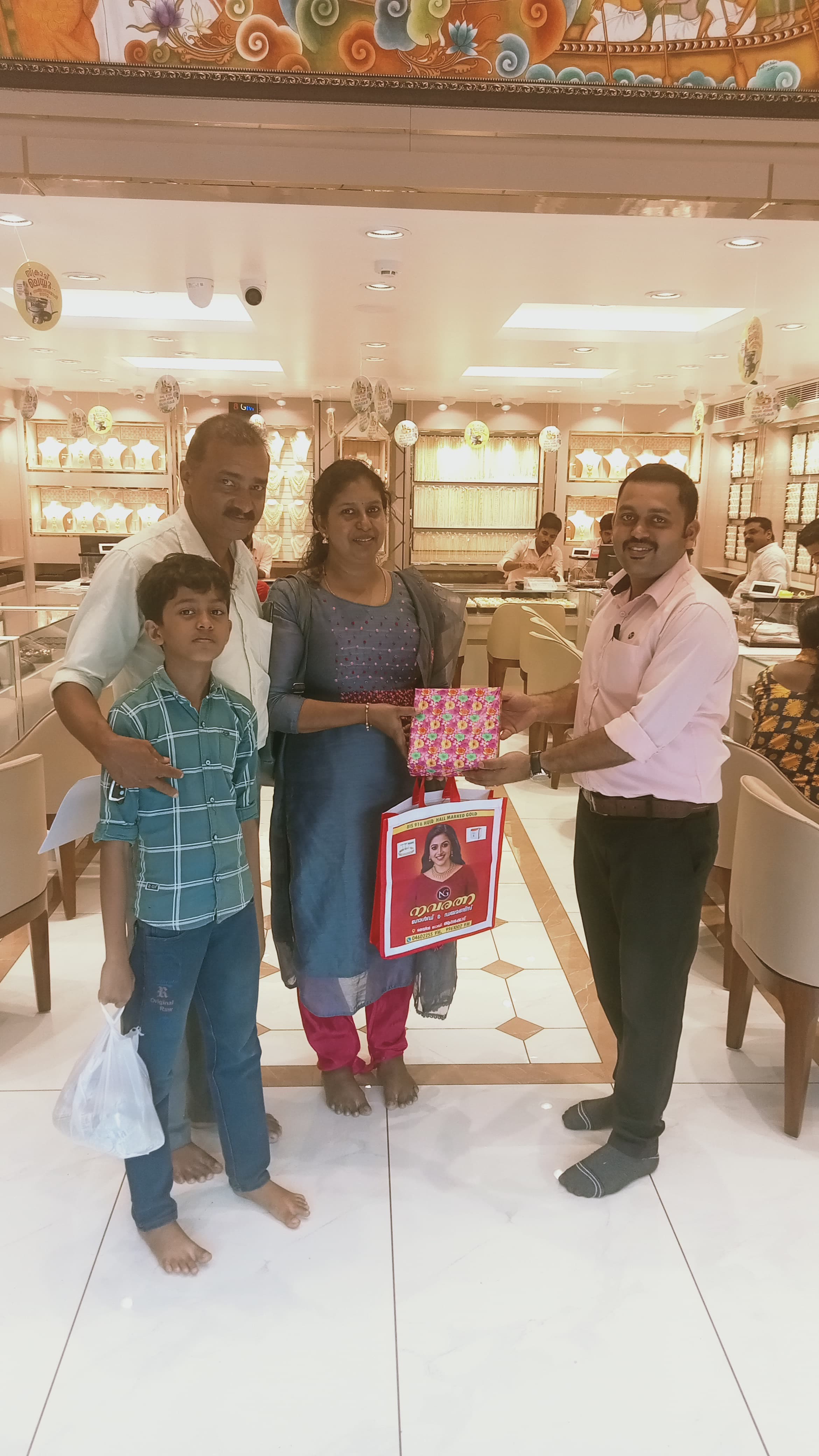 Navarathna Gold and Diamonds Jewellery