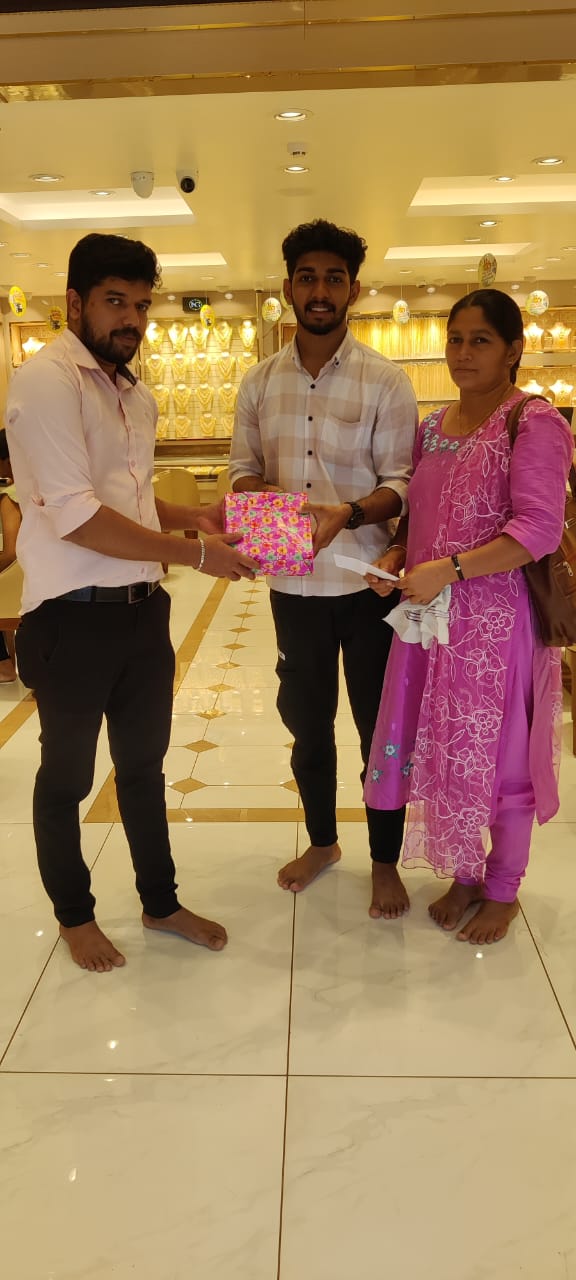 Navarathna Gold and Diamonds Jewellery