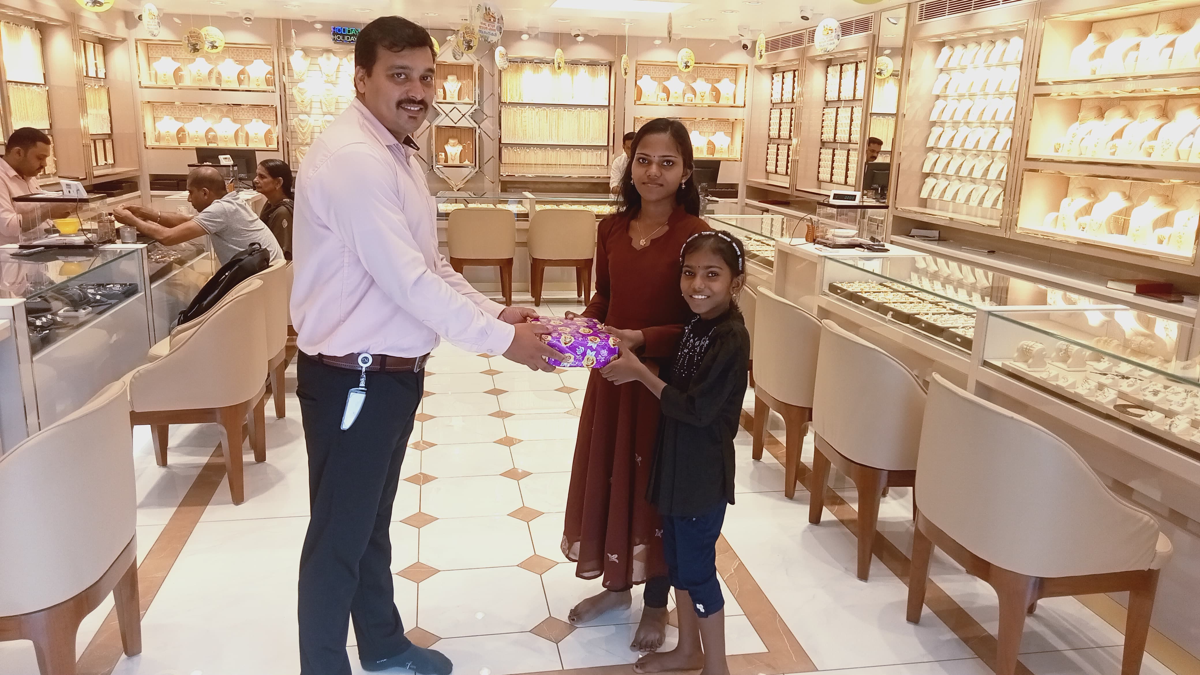 Navarathna Gold and Diamonds Jewellery